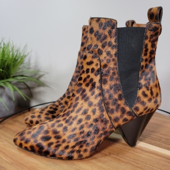 Veronica Beard Landon Calf Hair Leopard Print Booties Cone Heel Size 40.5 - Picture 4 of 17